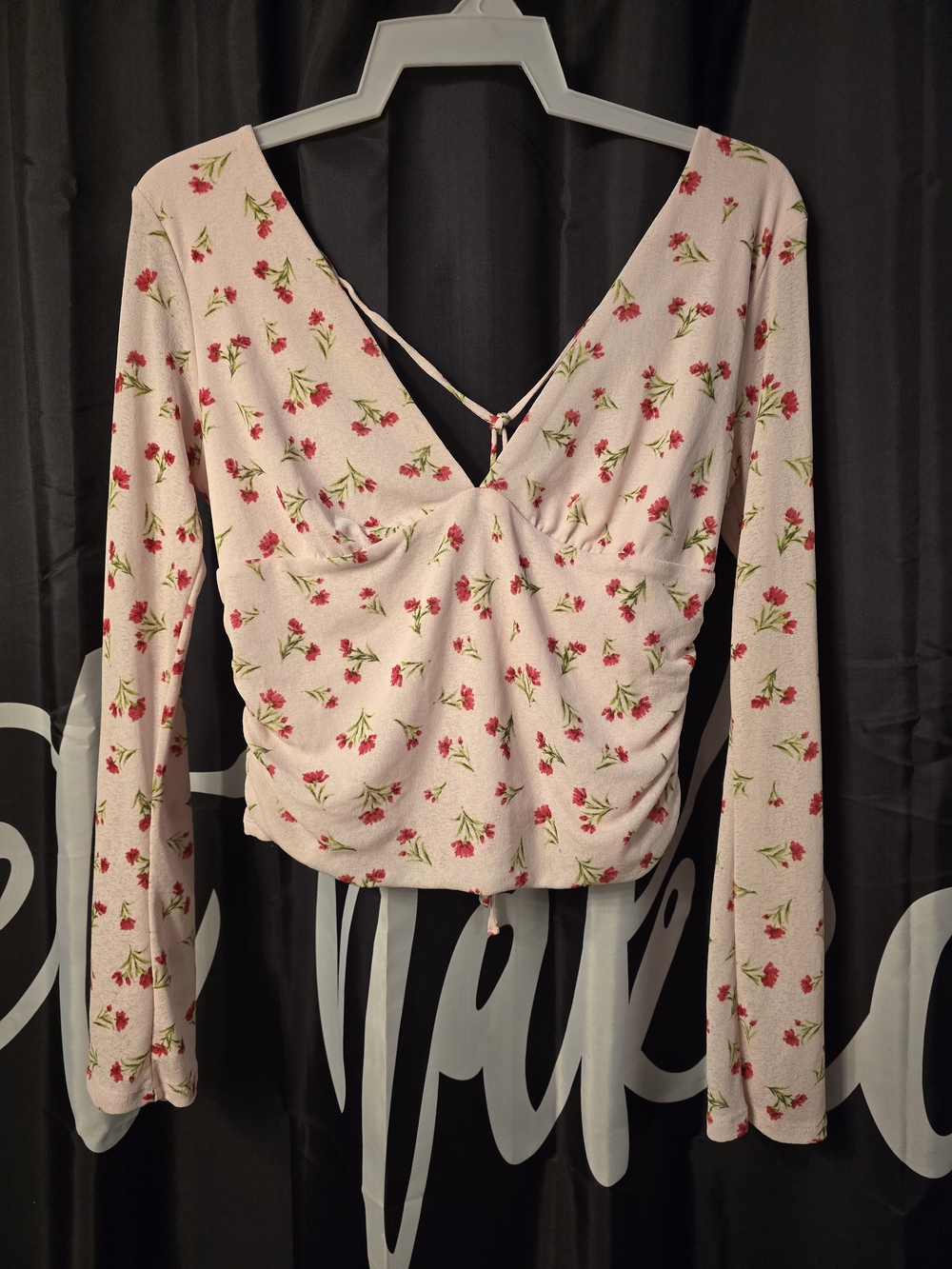 wild fable Pink Floral V-Neck Ruched Crop Top